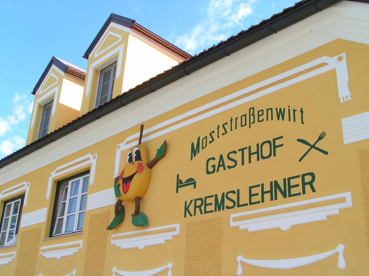 Отель Gasthof Kremslehner Stephanshart Экстерьер фото